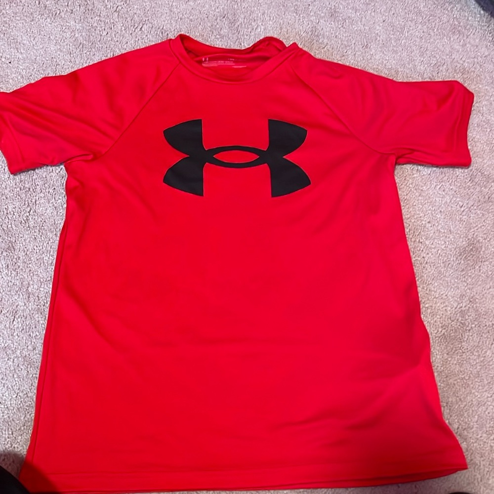 Red under amour t shirt (Dri-Fit) Youth M